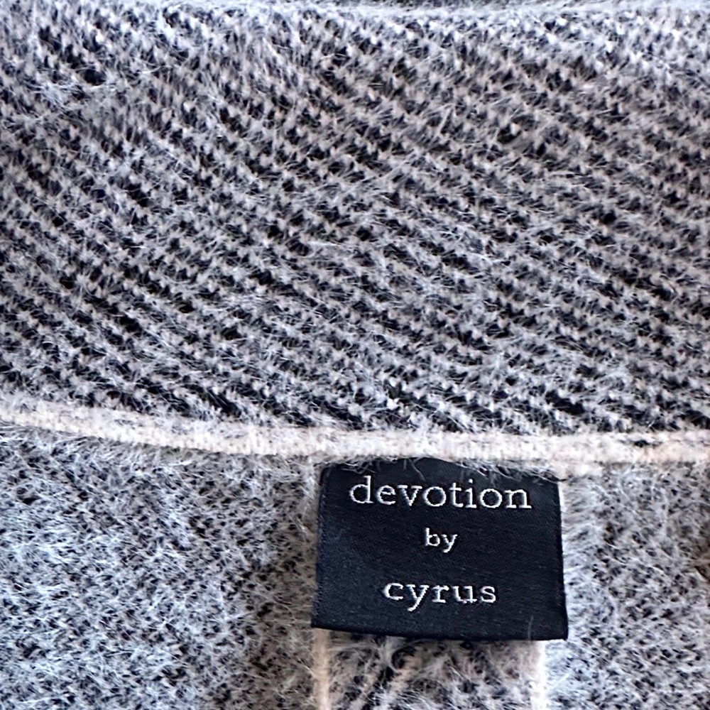 Cyrus Double-Breasted Geometric Pea Coat - Gray & White - Picture 4 of 10